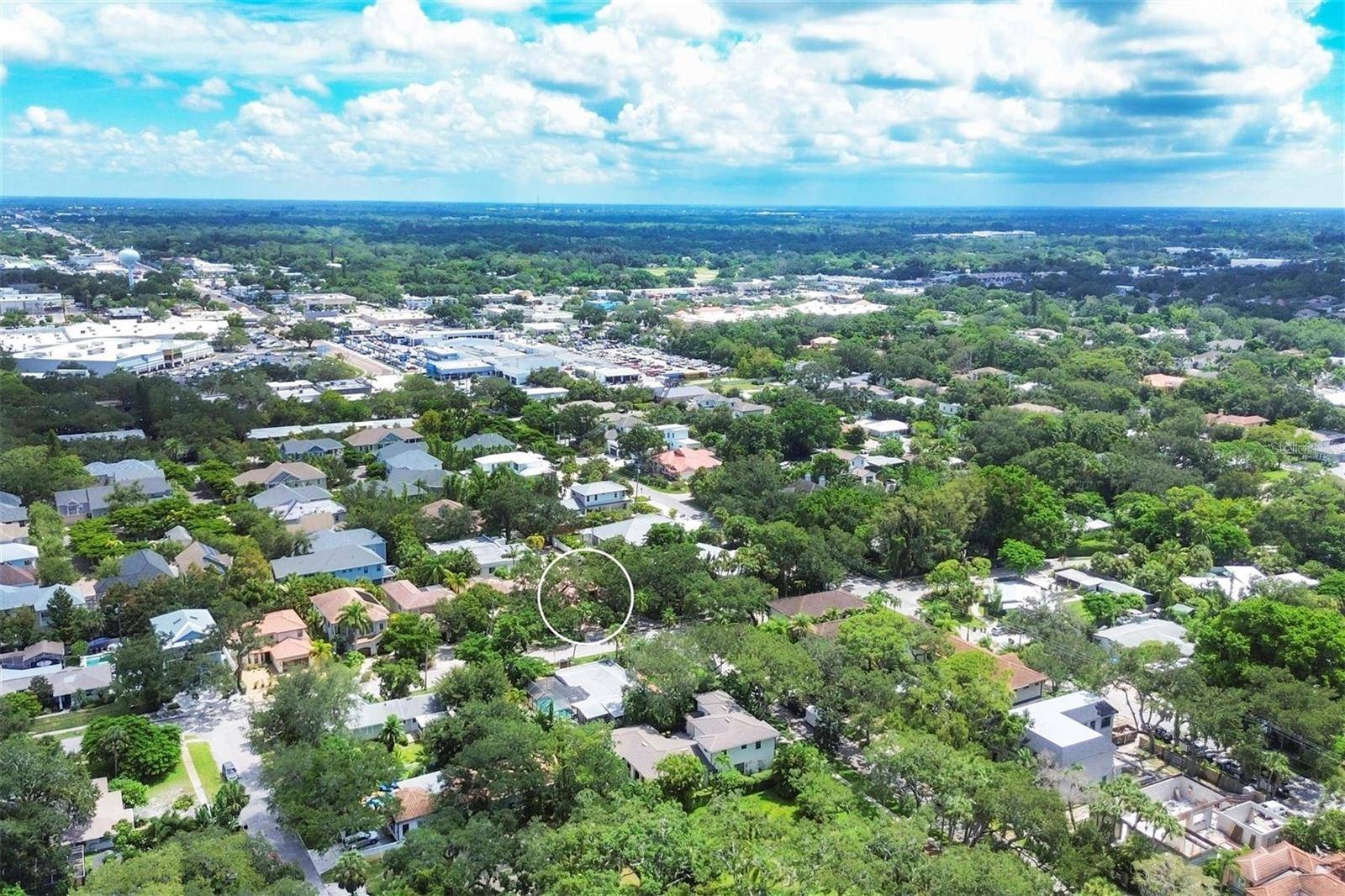 Sarasota, FL 34239,3837 CAMINO REAL