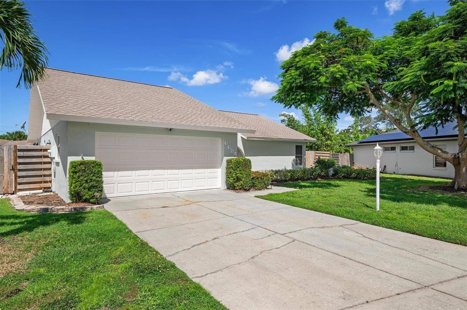 Sarasota, FL 34238,6634 WATERFORD LN