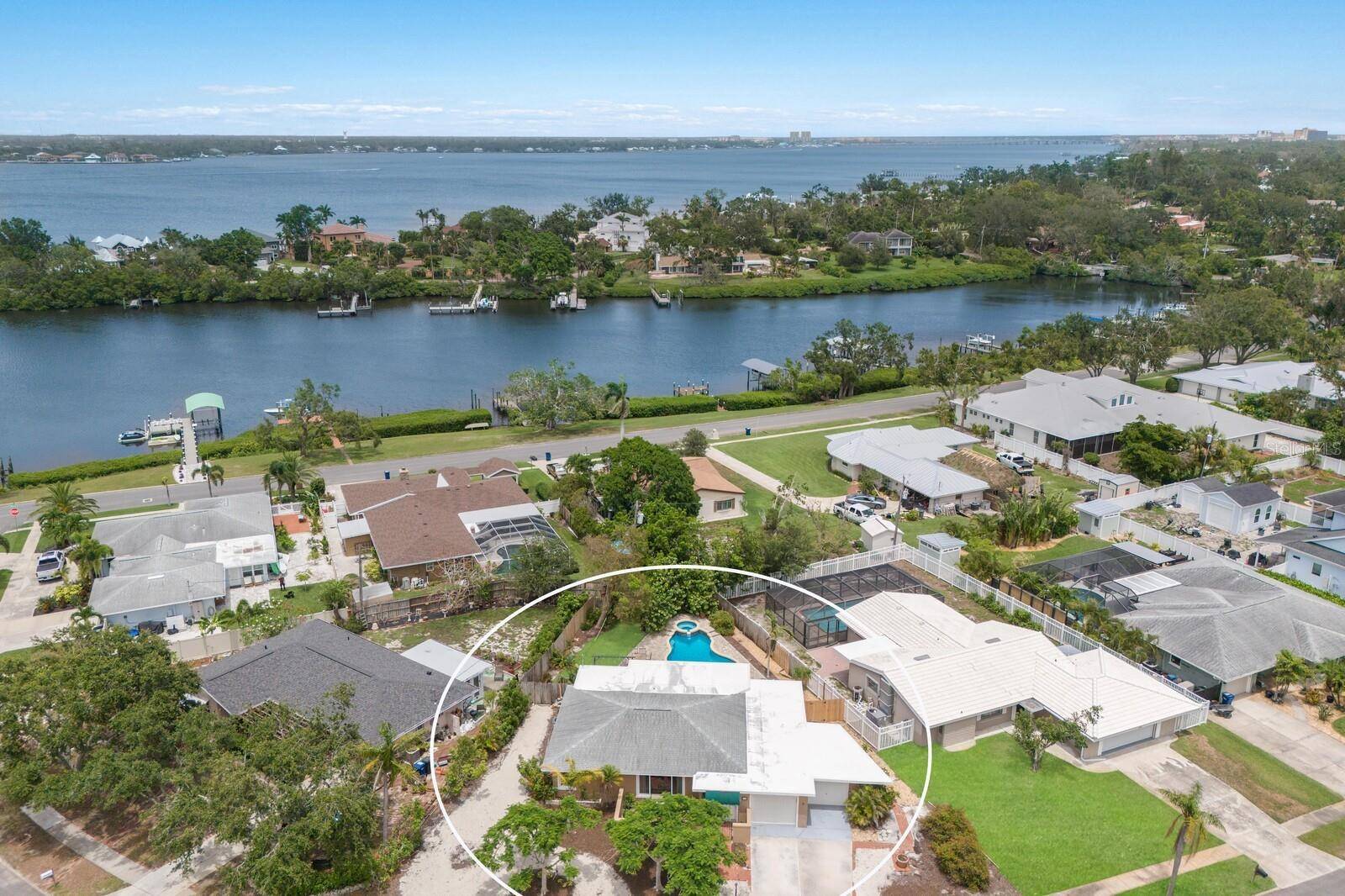 Bradenton, FL 34209,715 FONTANA LN