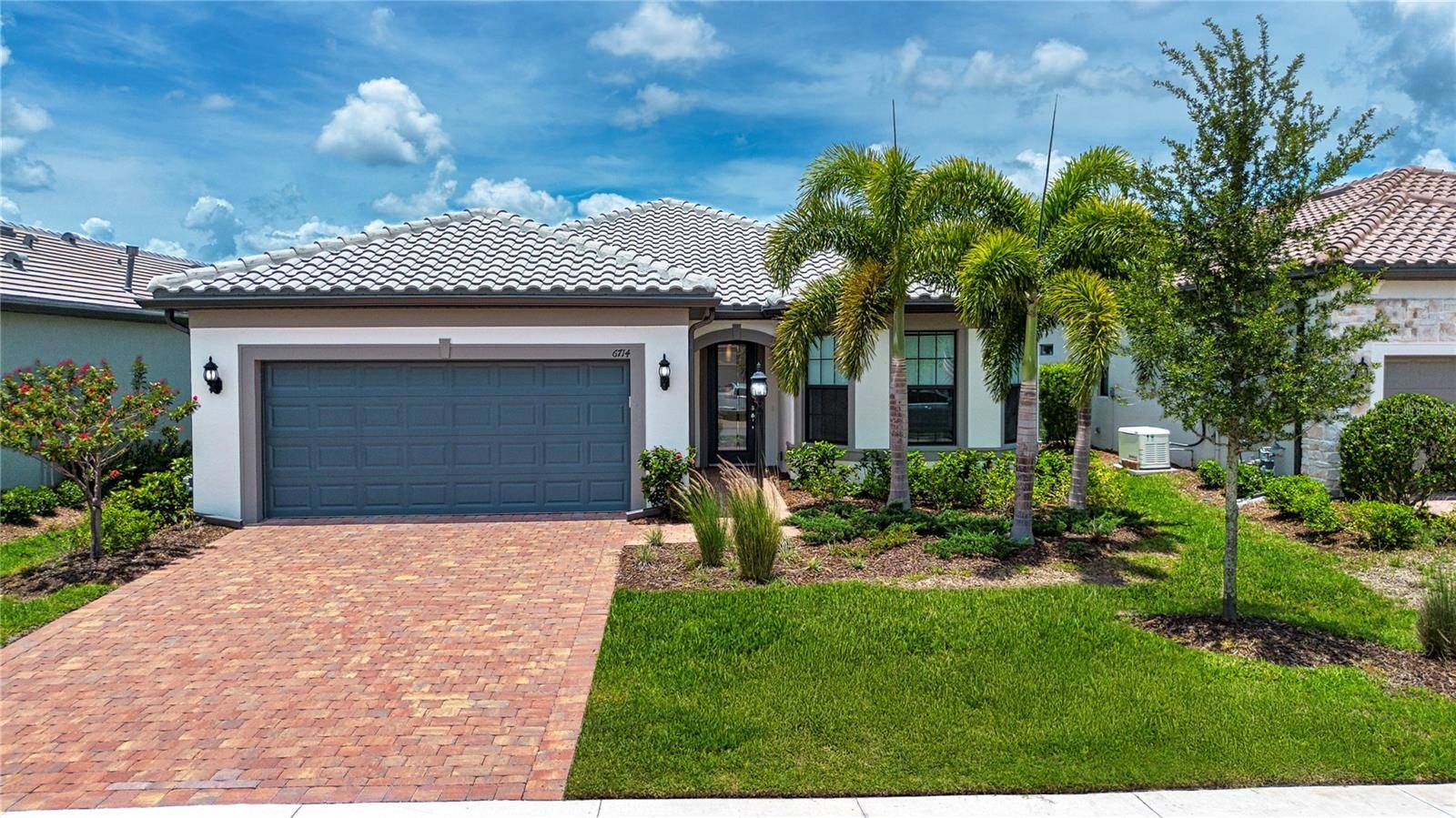 Bradenton, FL 34202,6714 ALSTEAD CIR