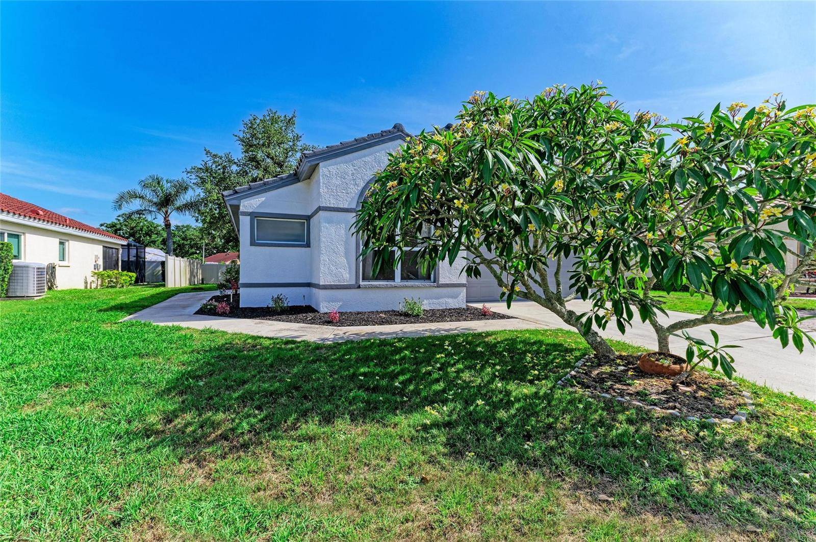 Sarasota, FL 34243,5508 83RD TER E
