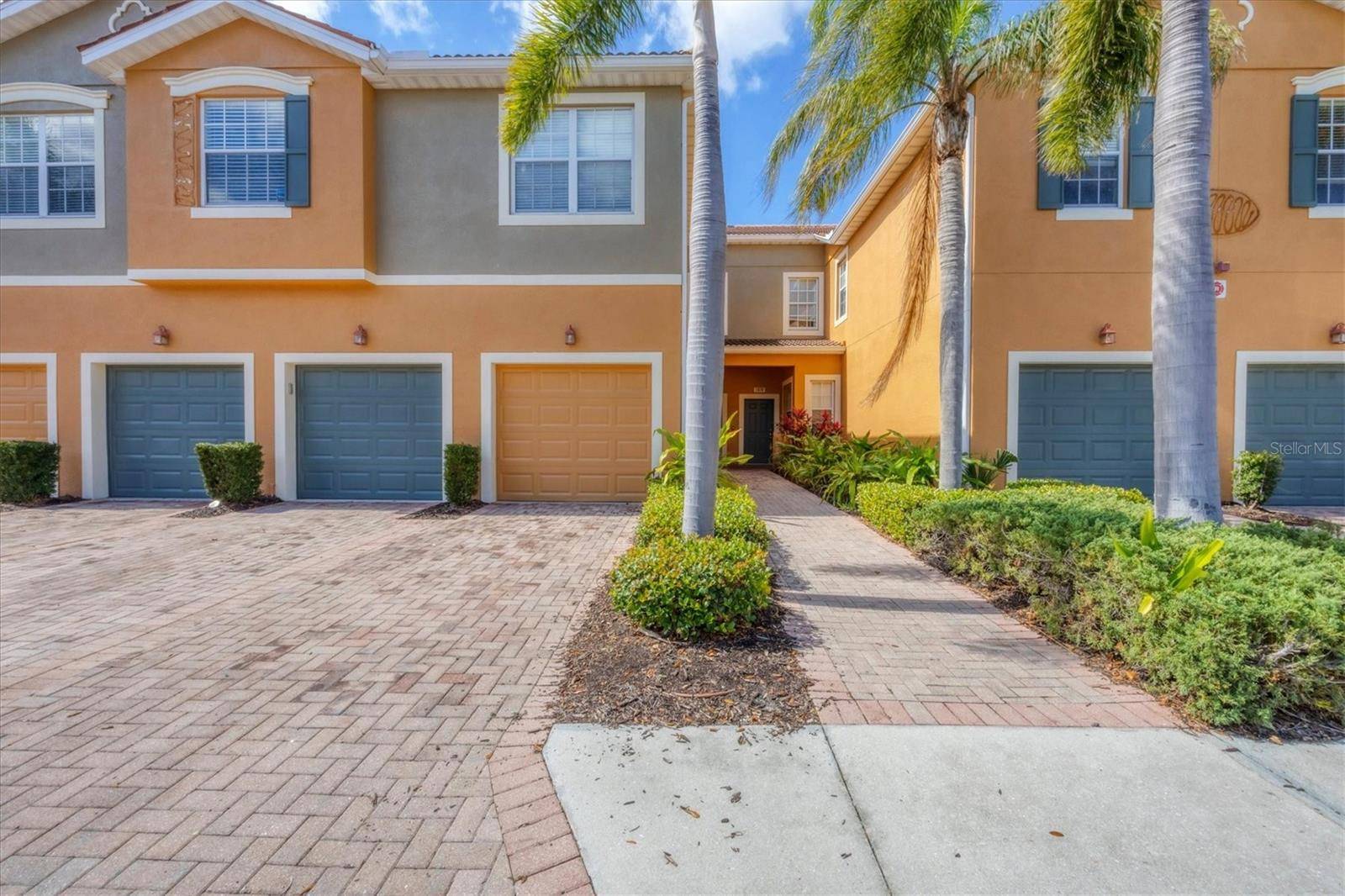 Sarasota, FL 34233,7887 LIMESTONE LN #12-102