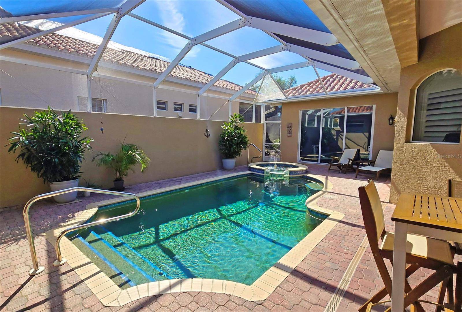 Palmetto, FL 34221,303 9TH AVE E