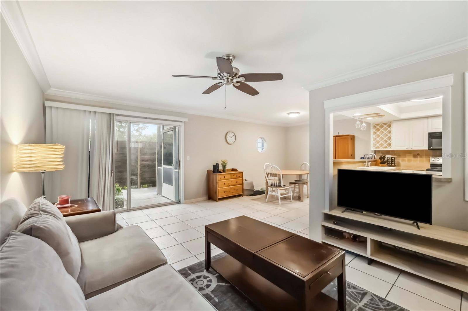 Sarasota, FL 34243,6860 WHITMAN CT #32B