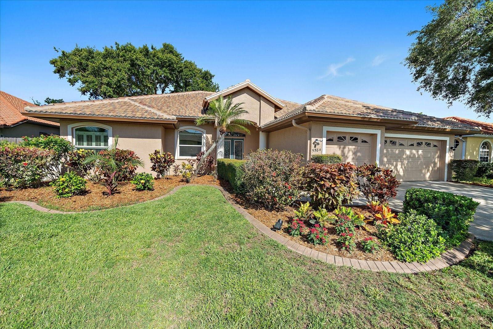 Sarasota, FL 34233,5584 EASTWIND DR