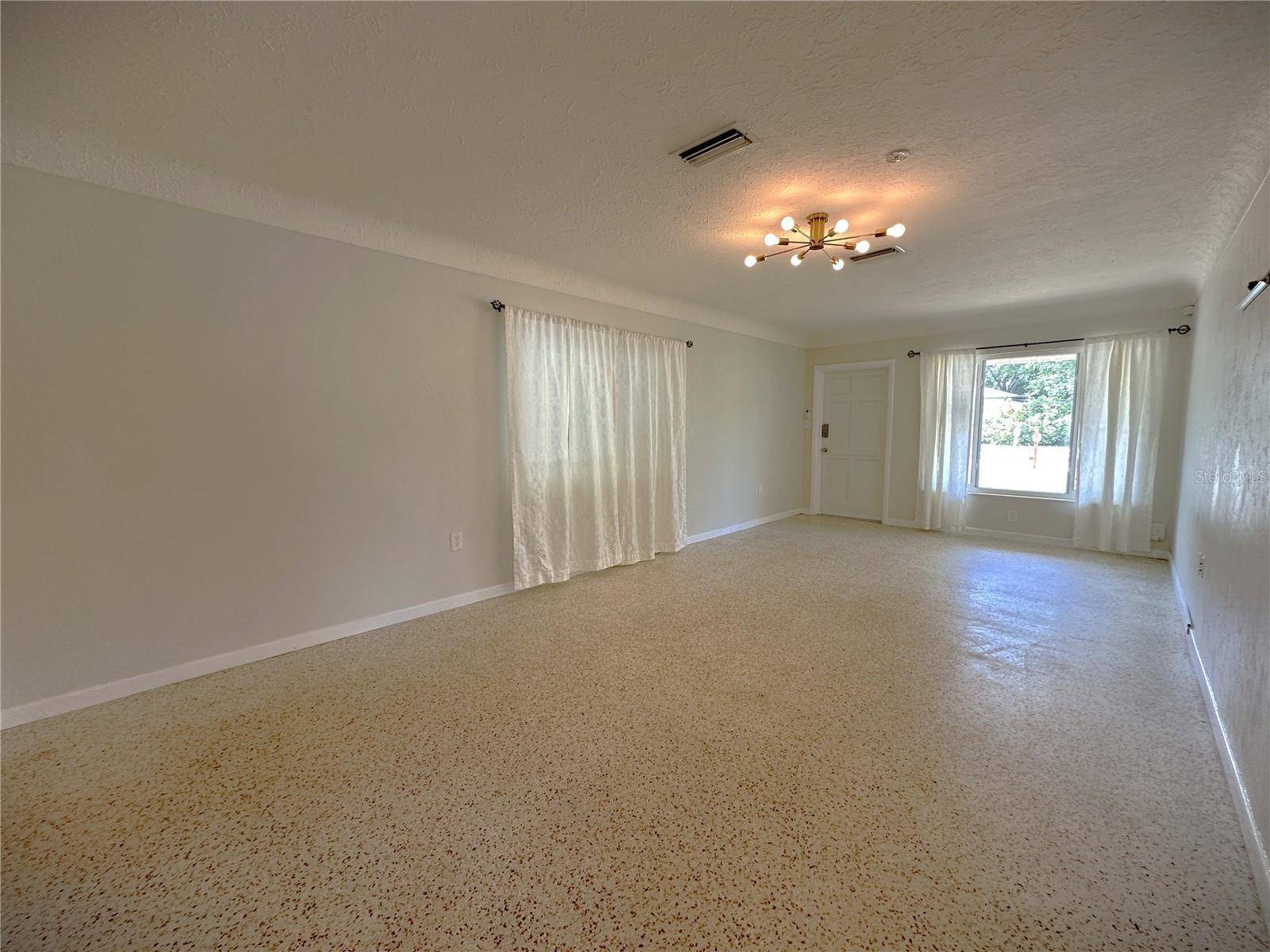 Sarasota, FL 34239,2275 HAWTHORNE ST