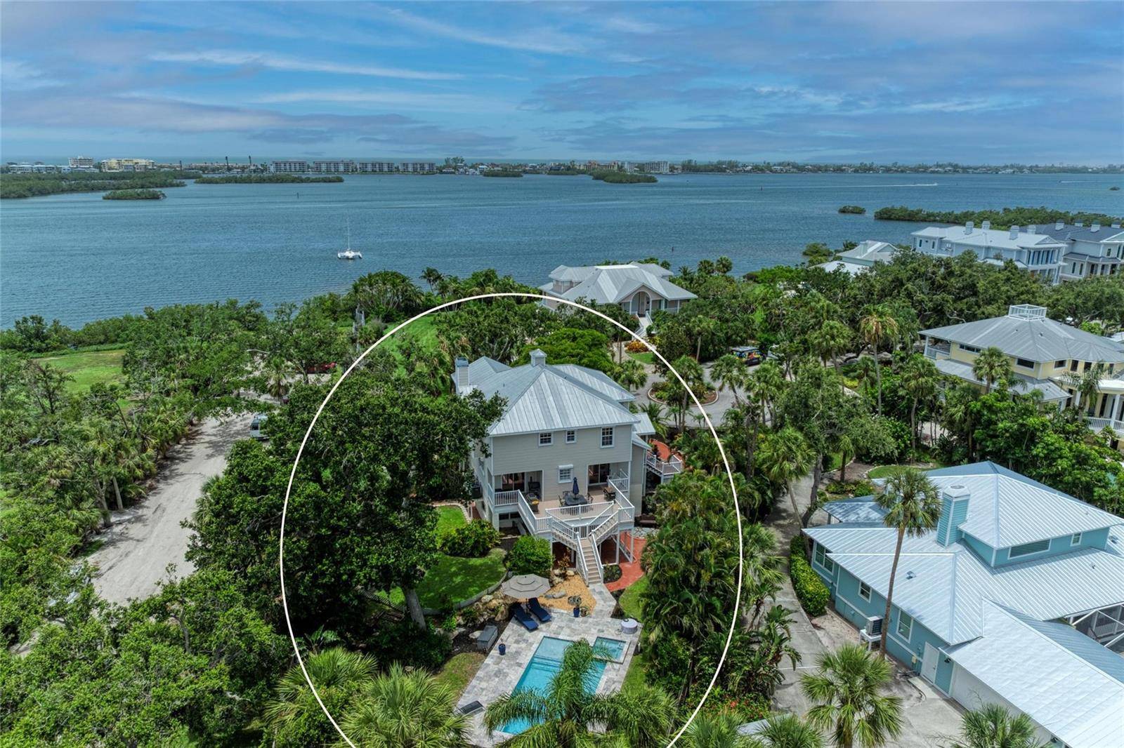 Sarasota, FL 34231,8963 FISHERMENS BAY DR
