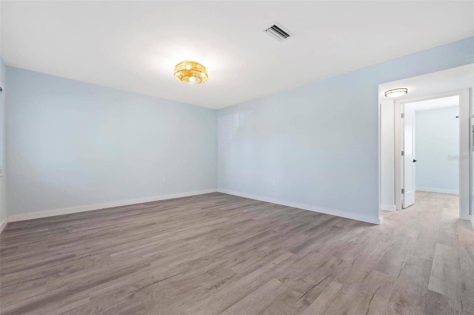 Venice, FL 34285,1258 BARBARA DR #107