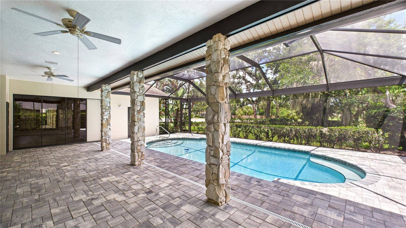 Sarasota, FL 34243,6107 MISTY OAKS ST
