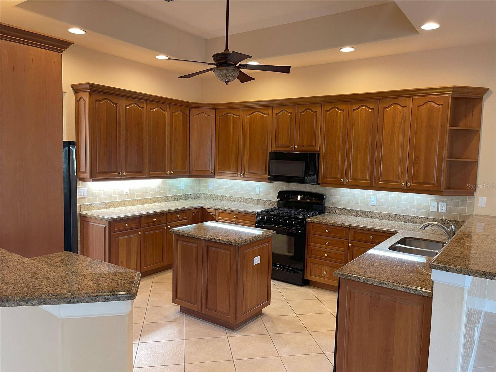 Bradenton, FL 34211,9604 53RD TER E