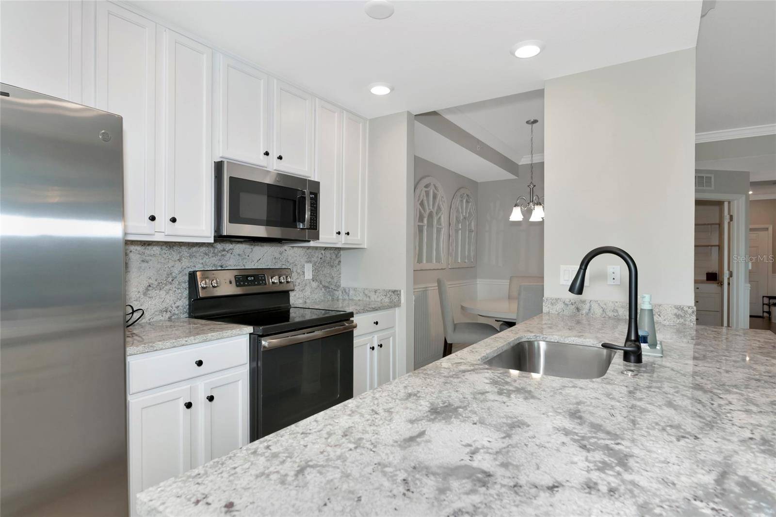 Bradenton, FL 34211,5604 PALMER CIR #103