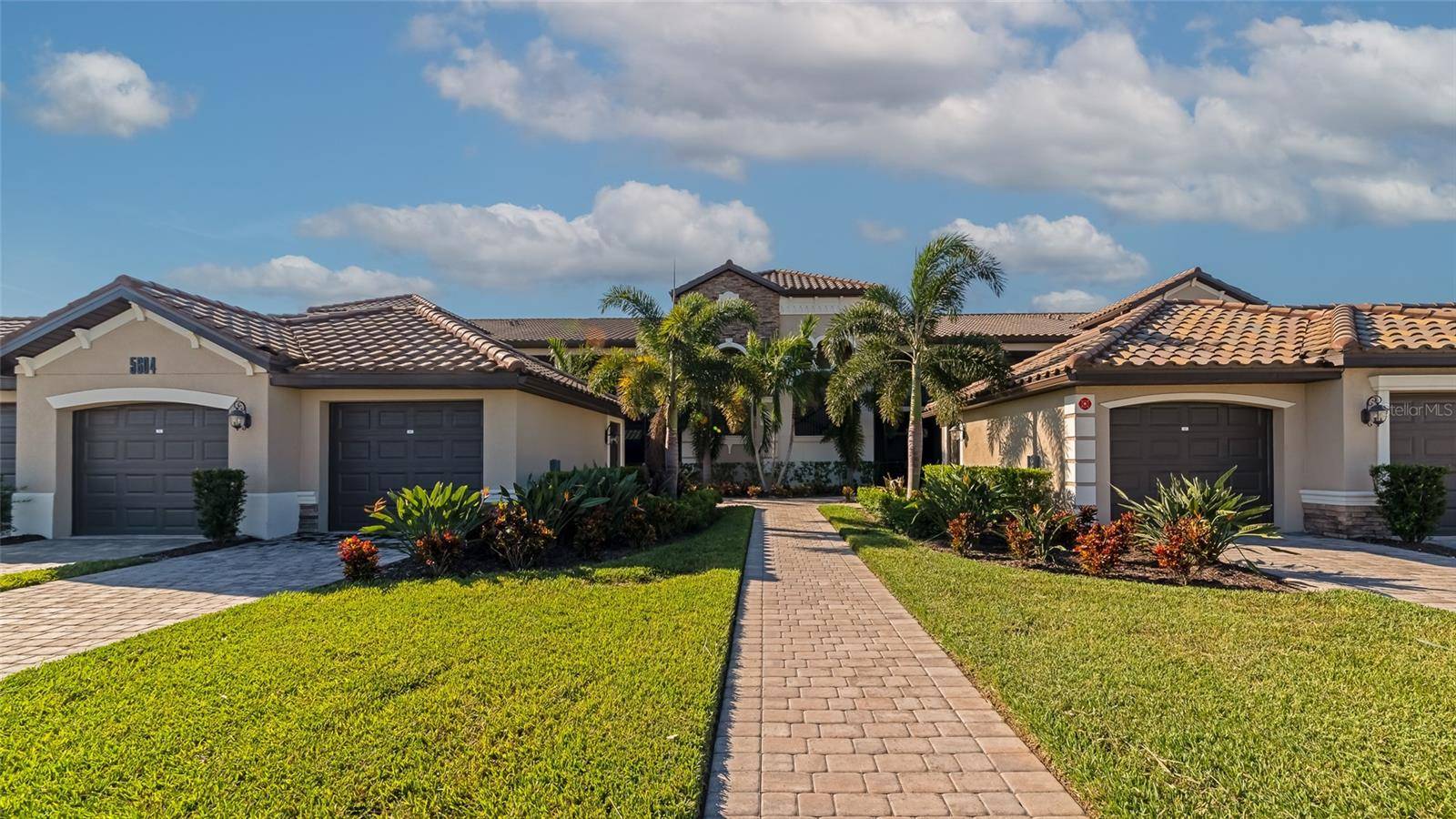 Bradenton, FL 34211,5604 PALMER CIR #103