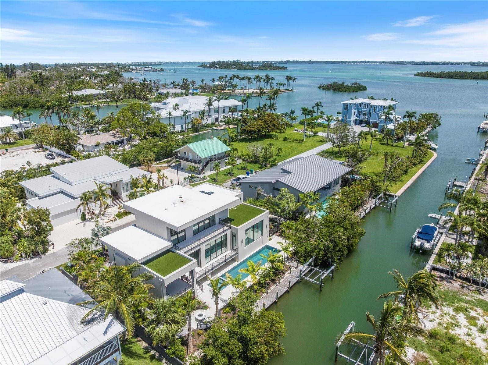 Longboat Key, FL 34228,590 DE NARVAEZ DR