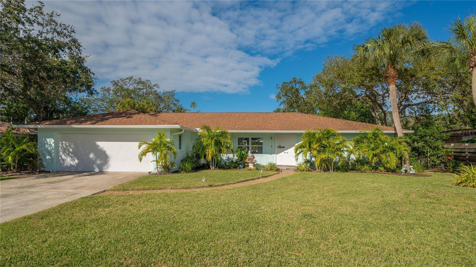 Longboat Key, FL 34228,613 BUTTONWOOD DR