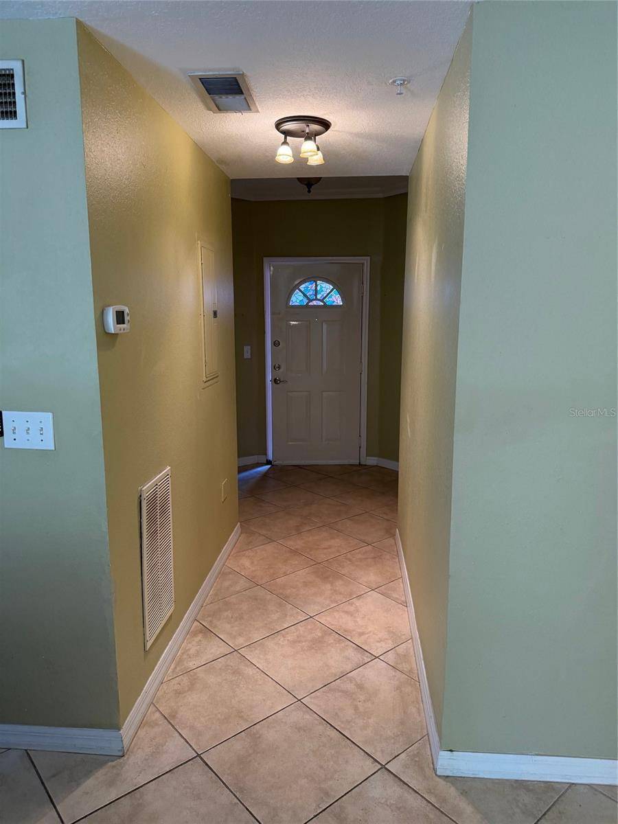 Sarasota, FL 34235,5691 BENTGRASS DR #15-102