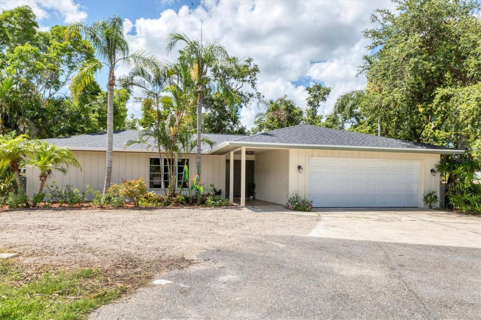 Sarasota, FL 34231,2866 E RAINBOW CIR
