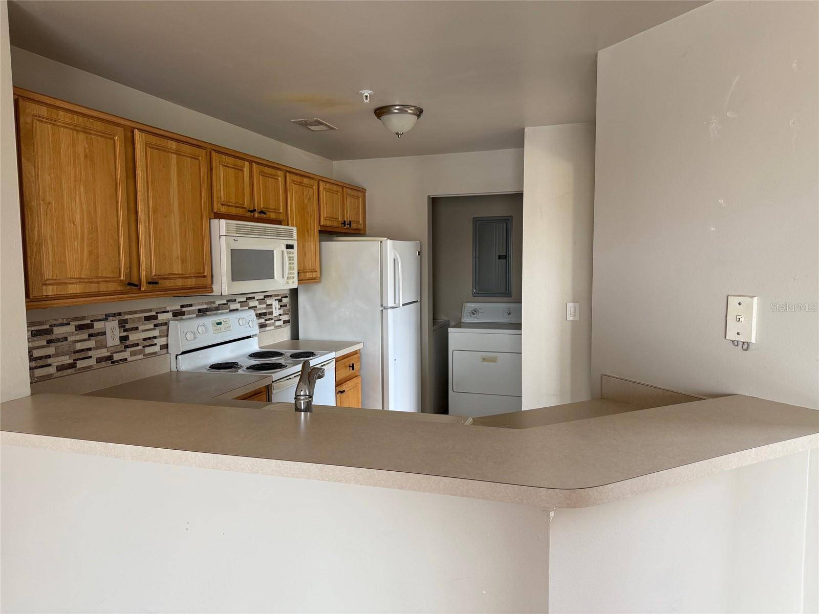 Sarasota, FL 34235,5681 BENTGRASS DR #13-201