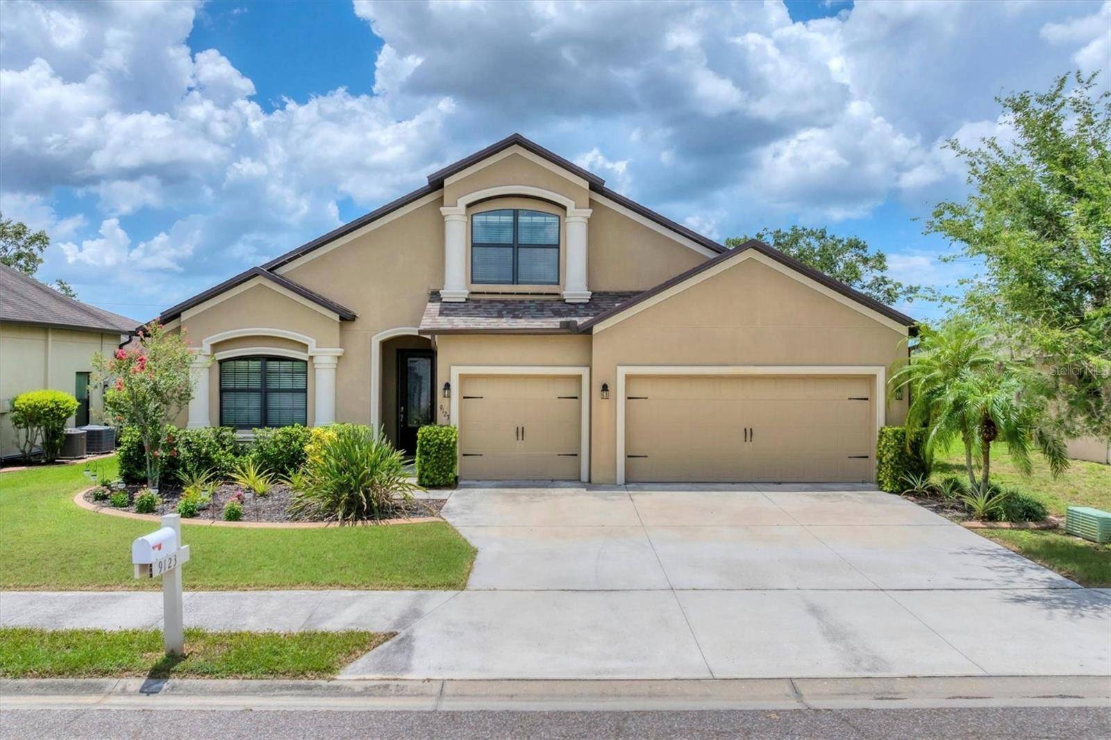 Palmetto, FL 34221,9123 RAES CREEK PL