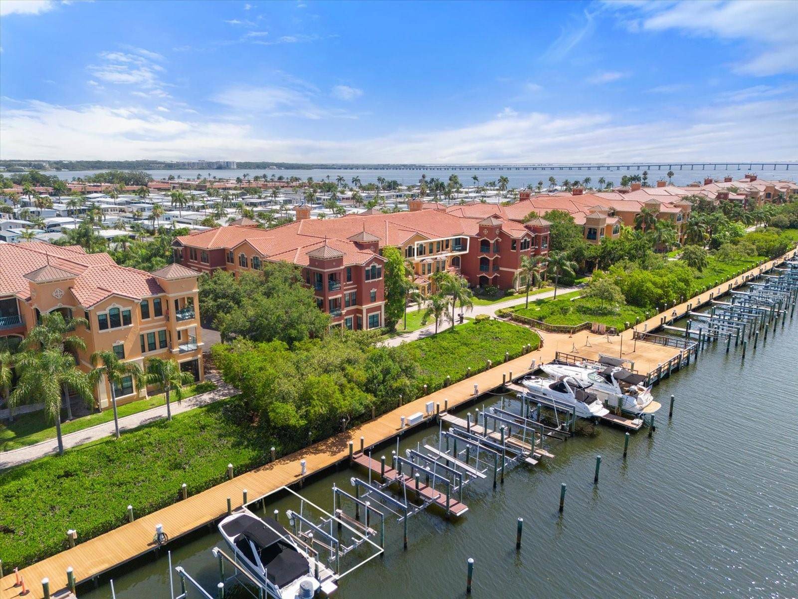 Clearwater, FL 33764,2741 VIA CIPRIANI #935A