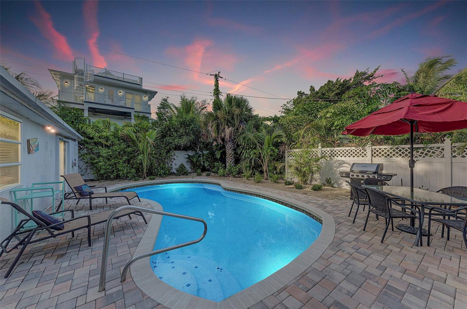 Sarasota, FL 34236,160 COOLIDGE DR