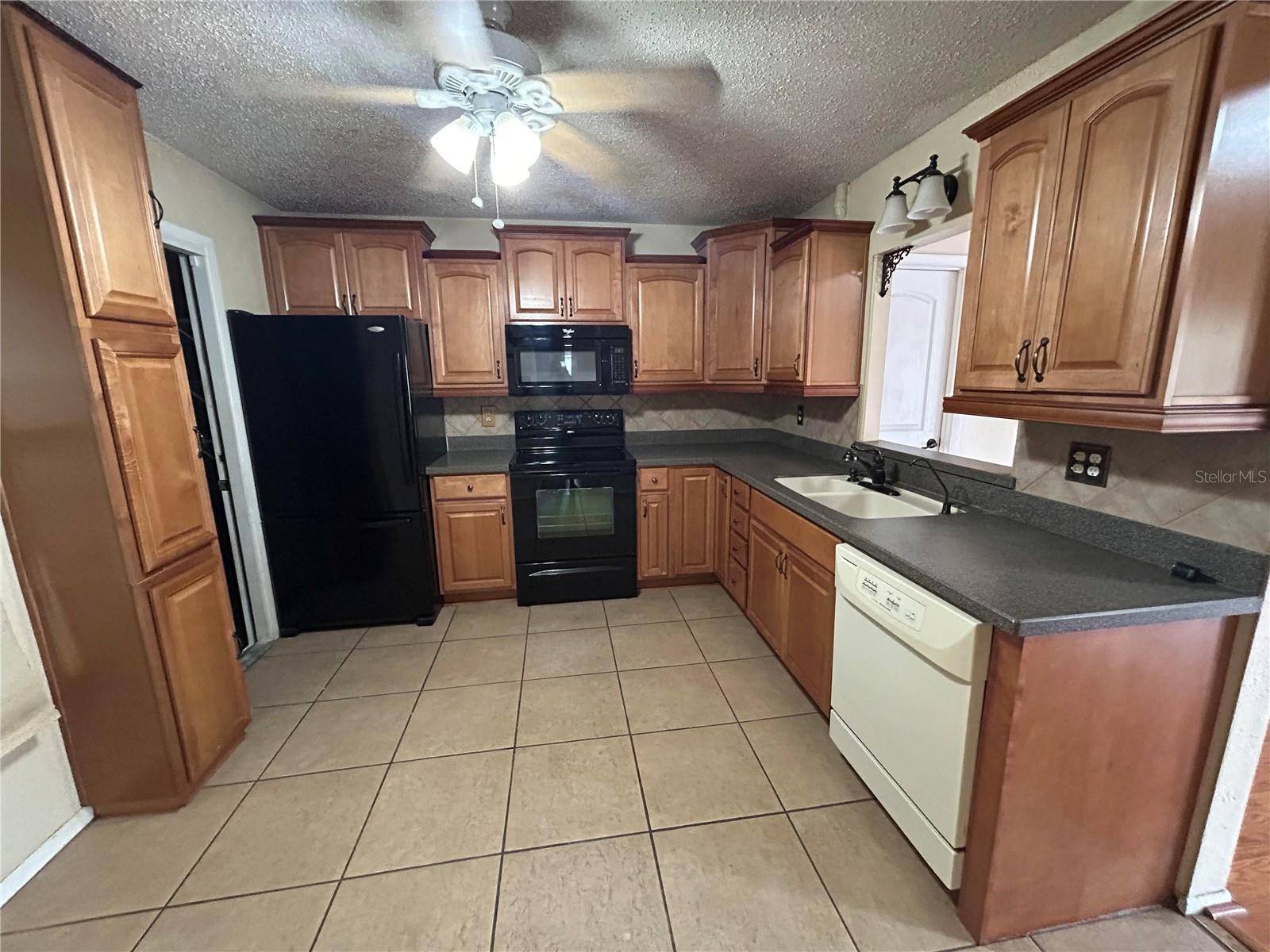 Bradenton, FL 34205,3710 31ST AVE W