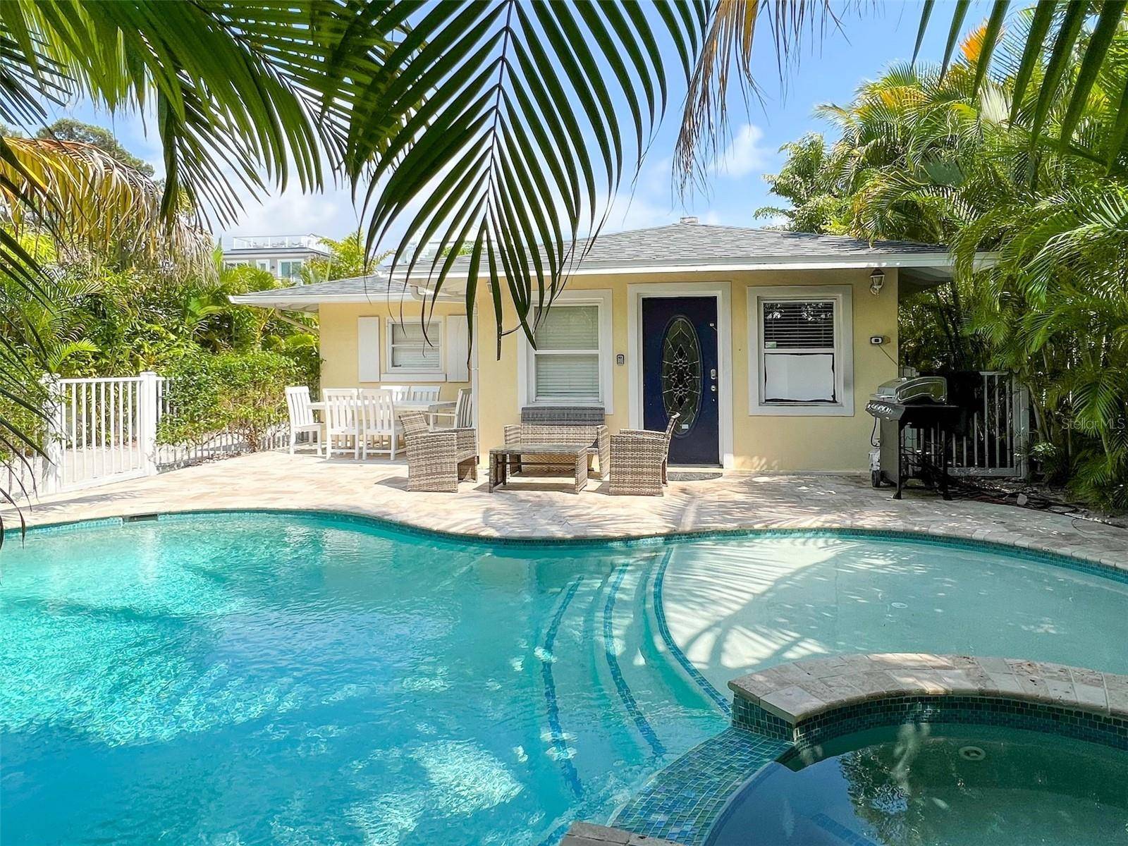 Sarasota, FL 34236,152 COOLIDGE DR