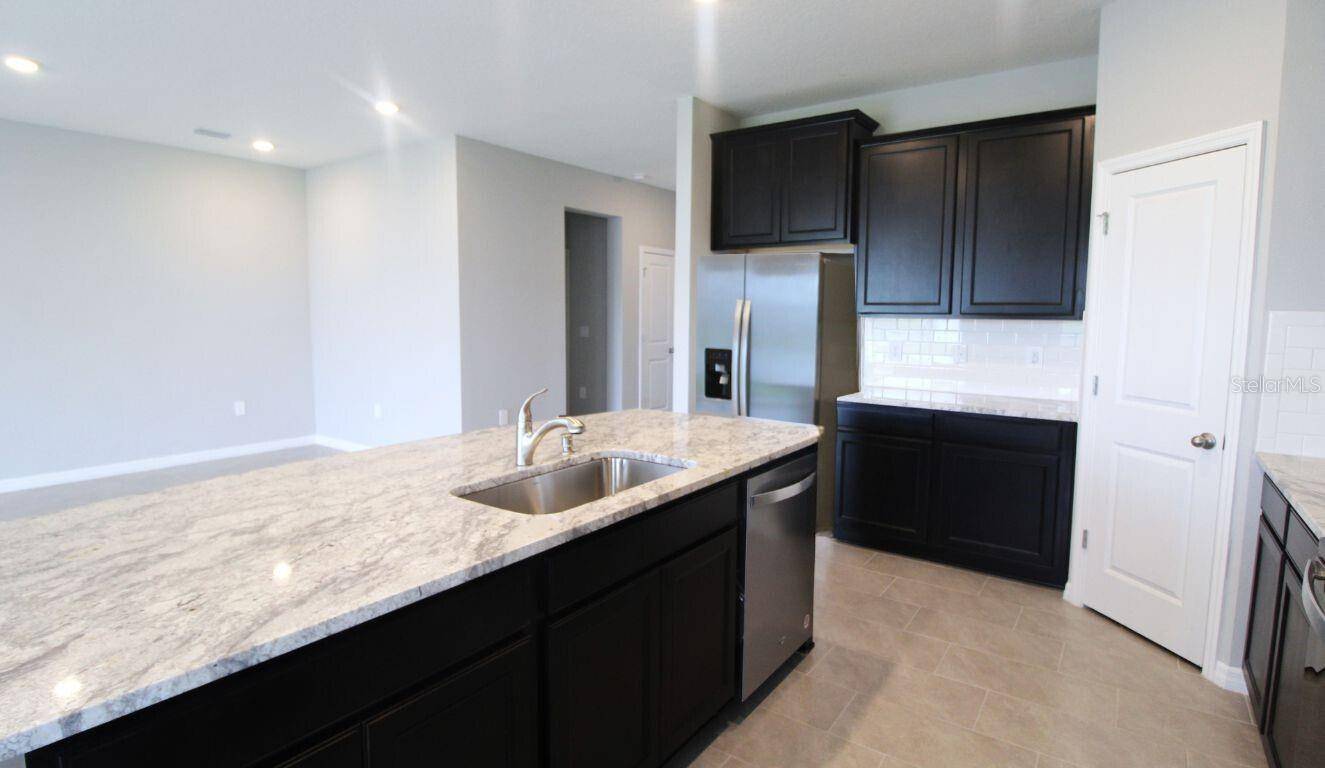Bradenton, FL 34211,17723 CANTARINA CV