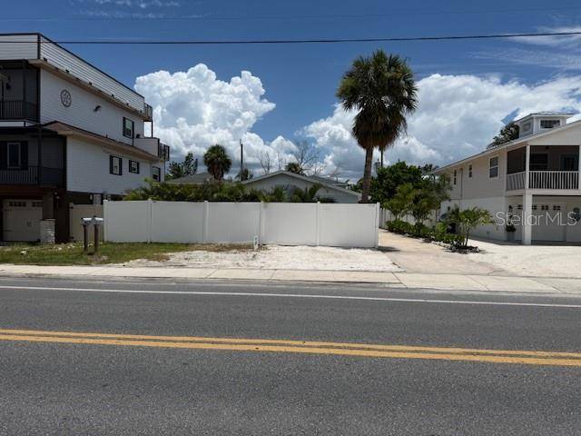 Bradenton Beach, FL 34217,2909 GULF DR #A