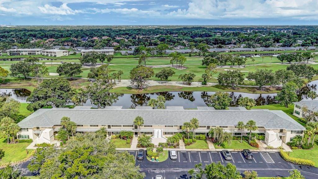Sarasota, FL 34243,7110 FAIRWAY BEND LN #181
