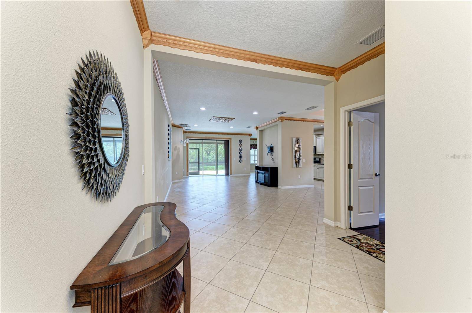 Sarasota, FL 34243,6516 PALM LEAF CT