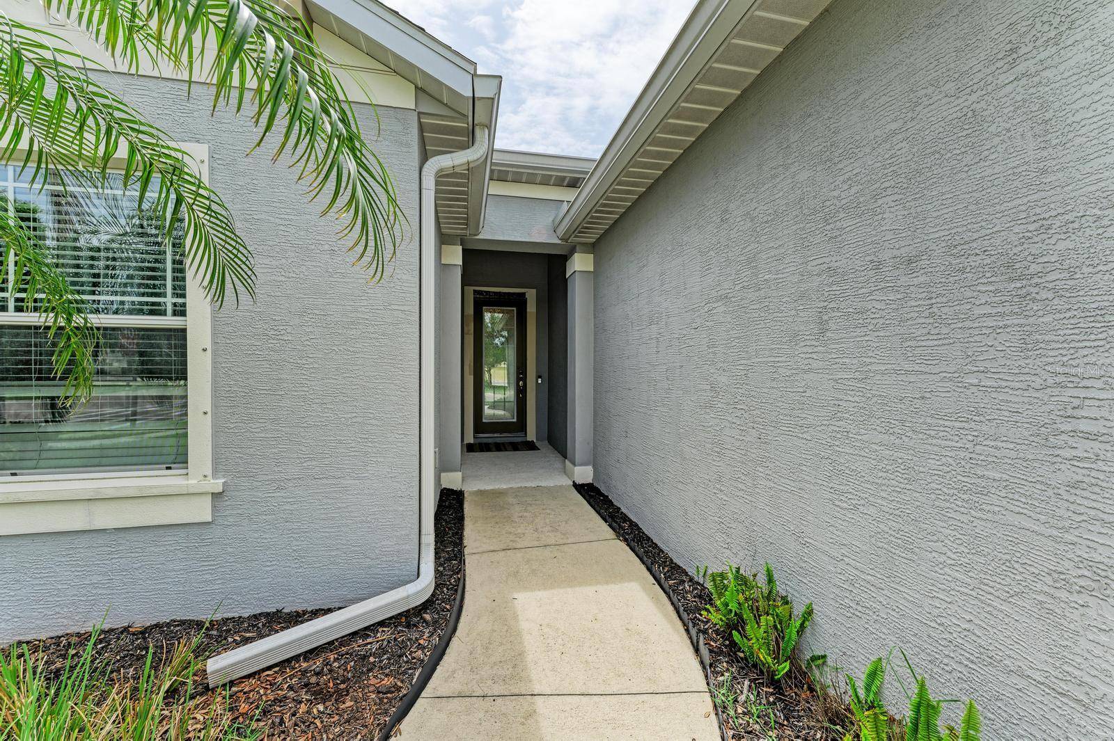 Sarasota, FL 34243,6516 PALM LEAF CT
