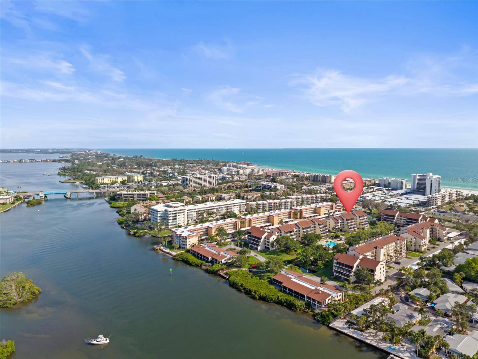 Sarasota, FL 34242,6265 MIDNIGHT PASS RD #205
