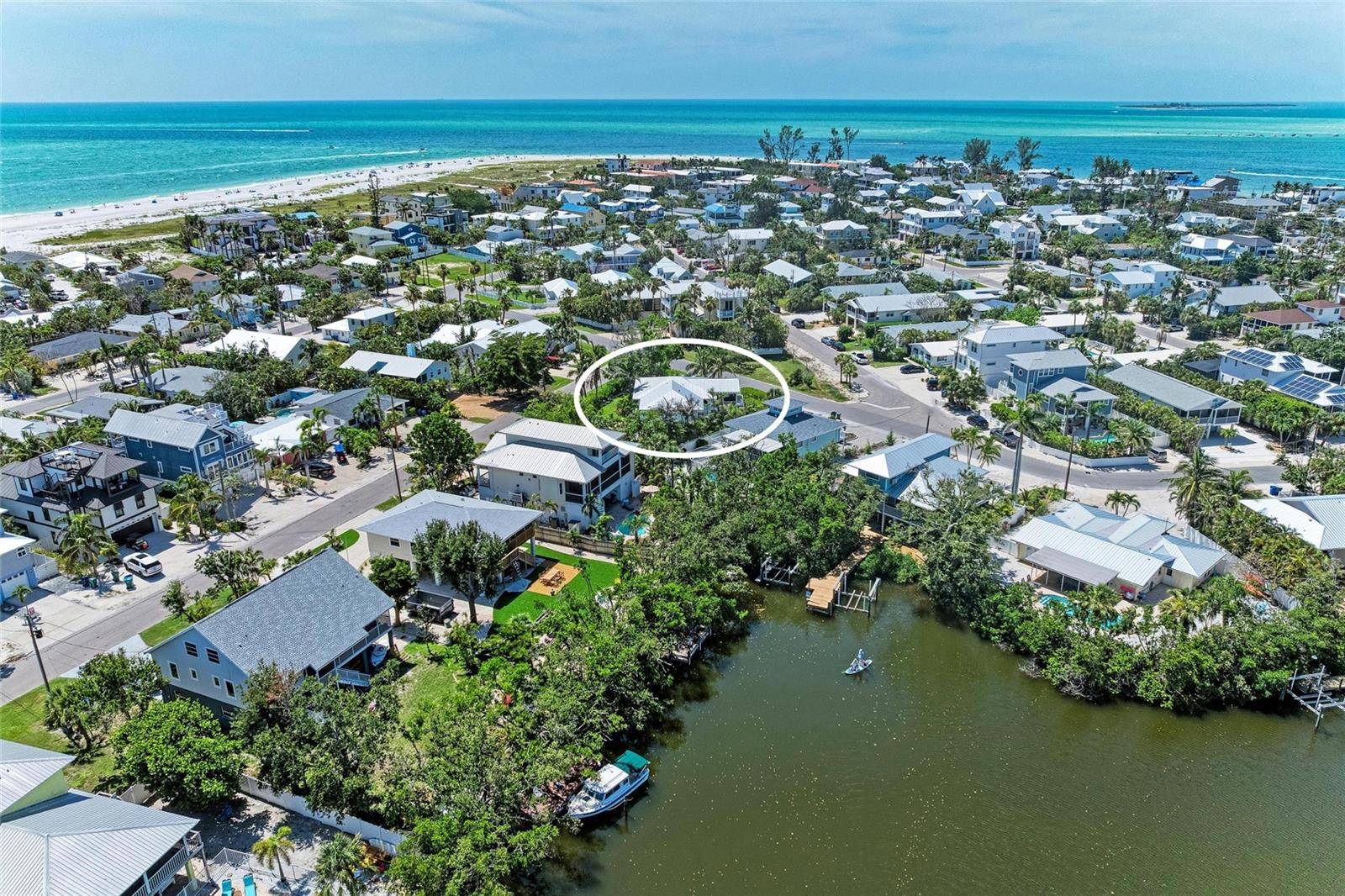 Anna Maria, FL 34216,733 HOLLY RD