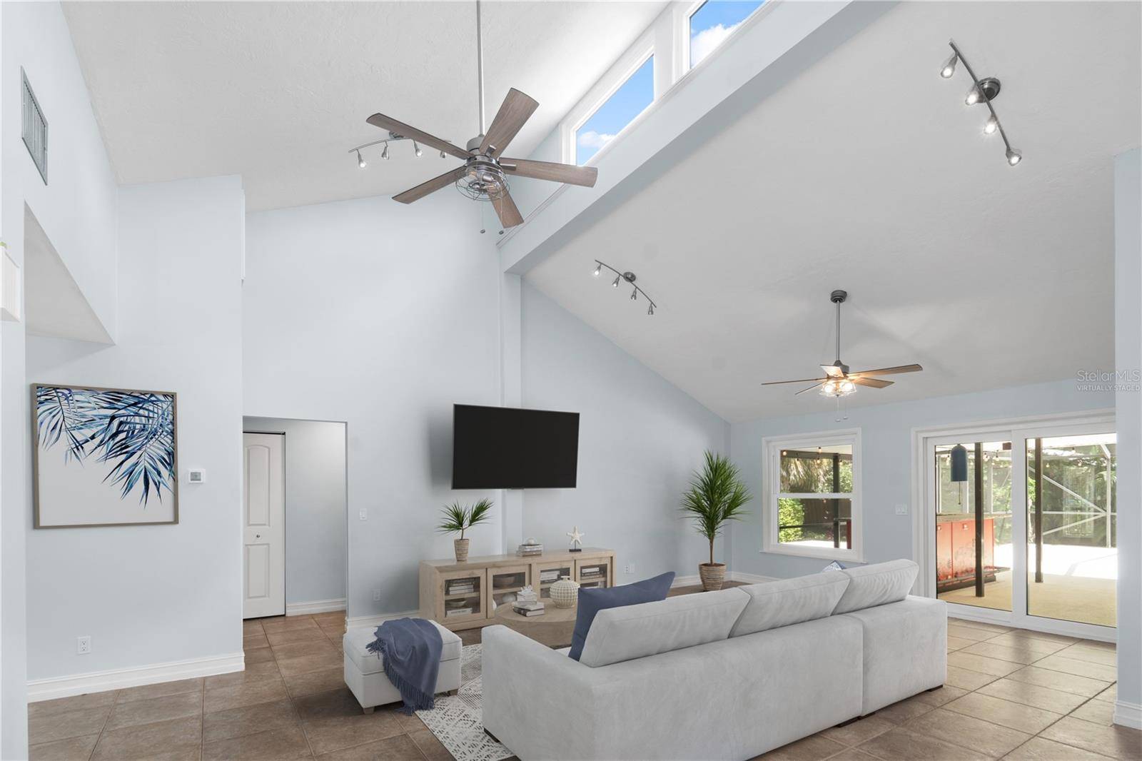 Sarasota, FL 34233,3915 MEADOW CREEK DR