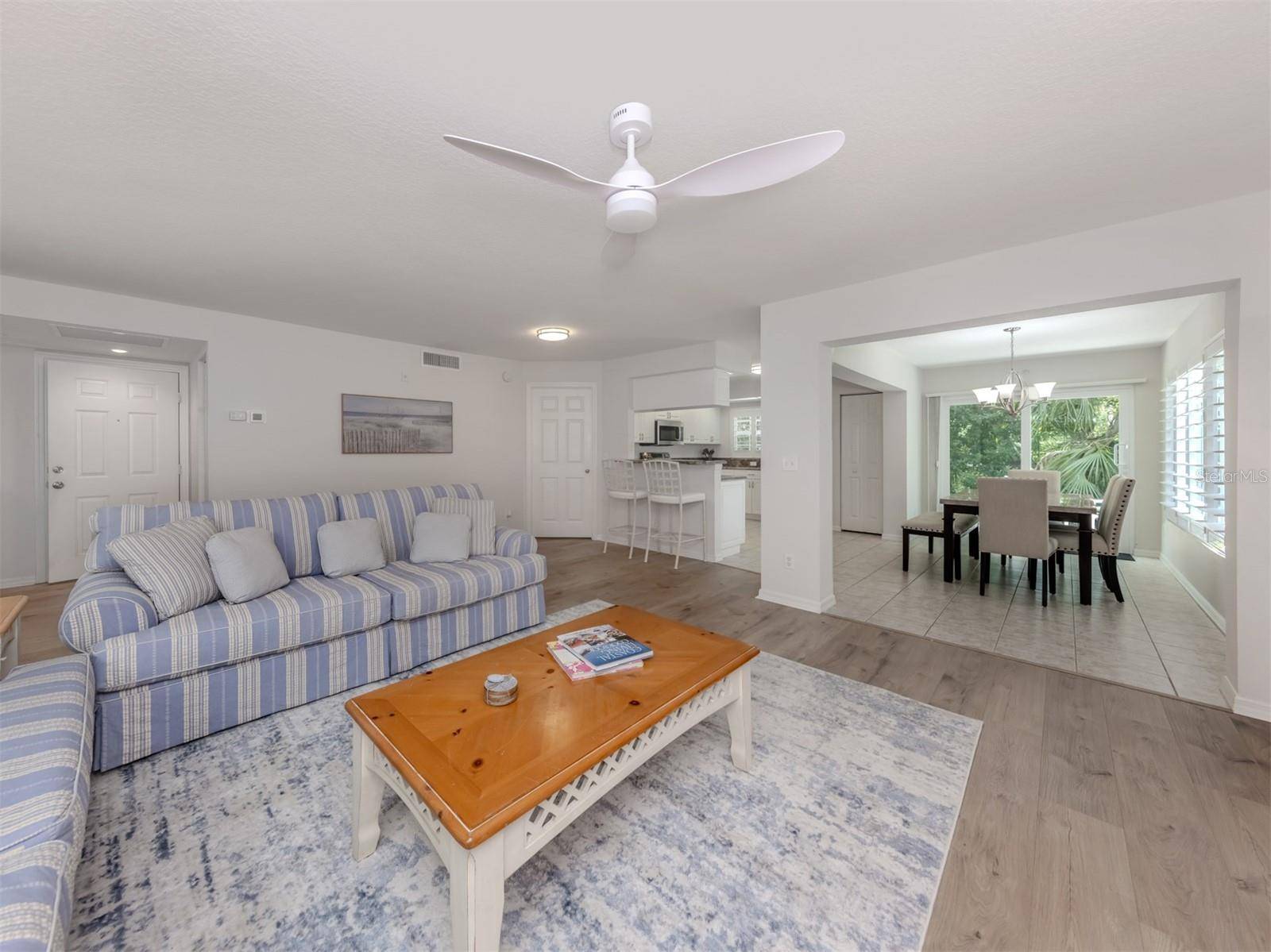 Venice, FL 34293,821 MONTROSE DR #103