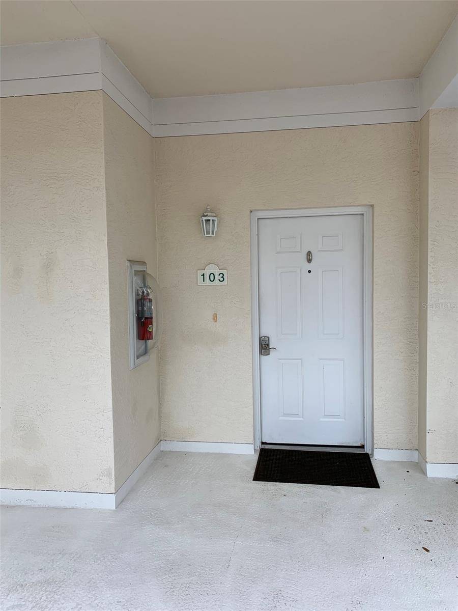 Bradenton, FL 34210,3702 54TH DR W #103