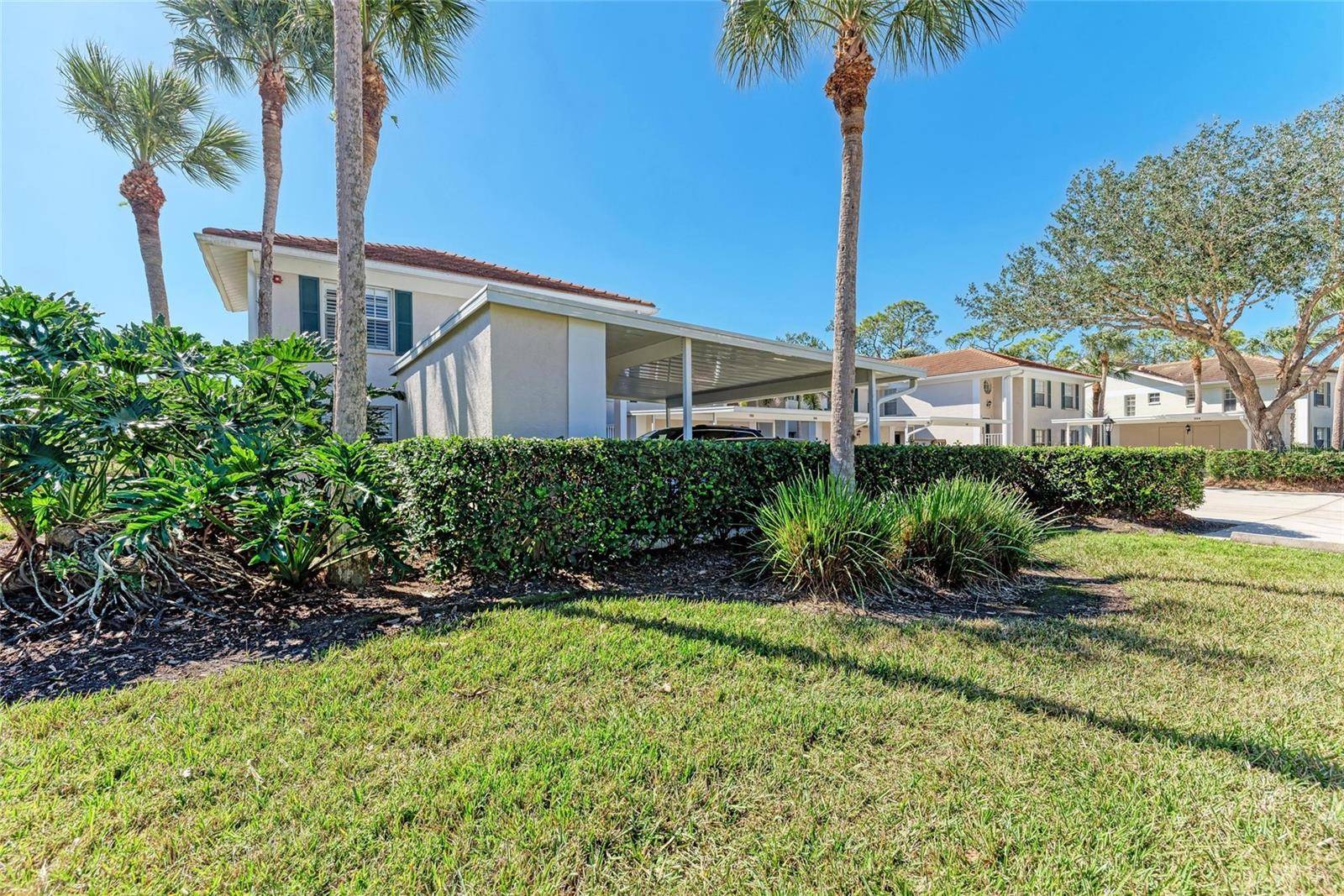 Venice, FL 34293,803 MONTROSE DR #201