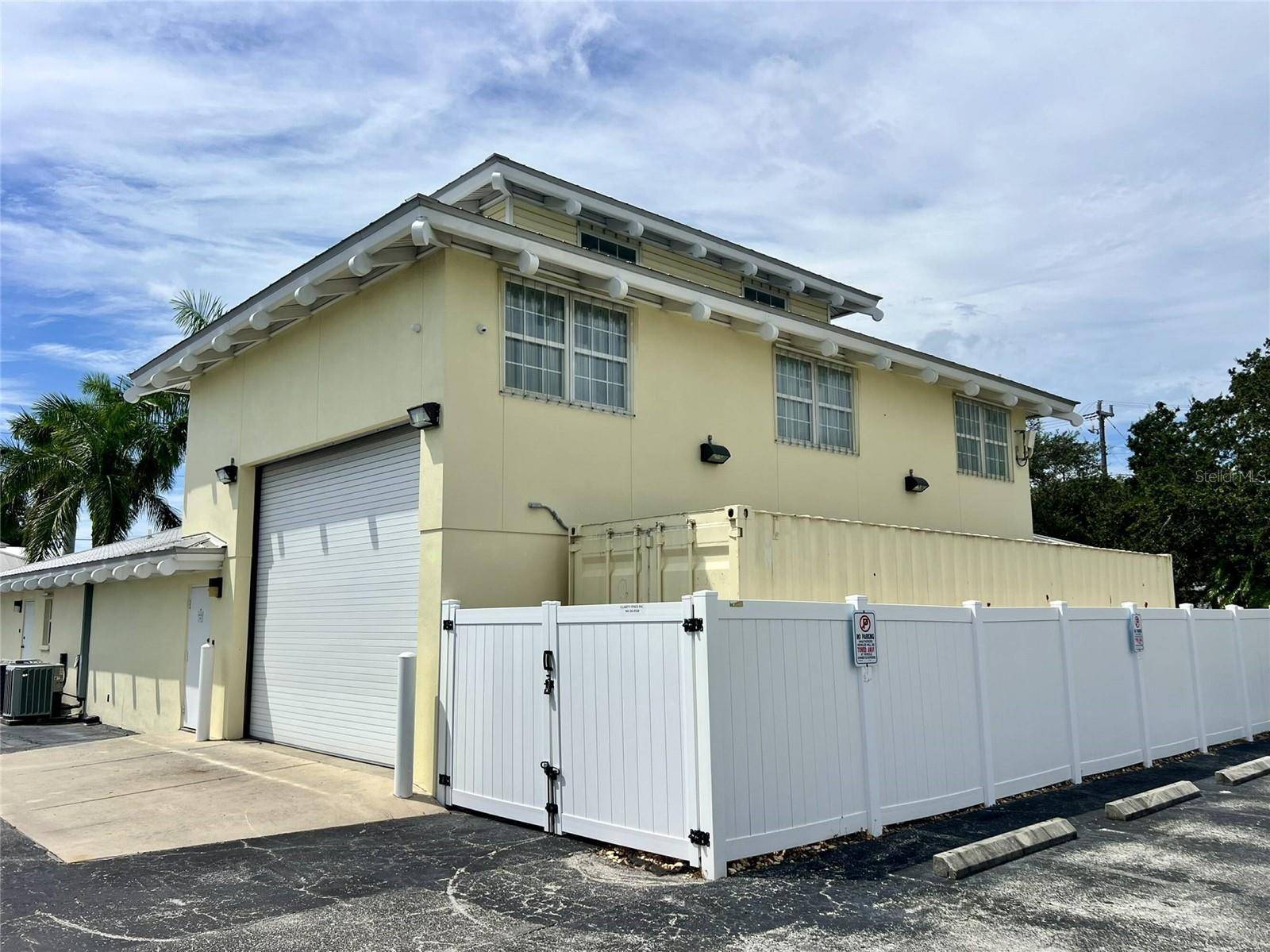 Bradenton, FL 34205,525 8TH ST W
