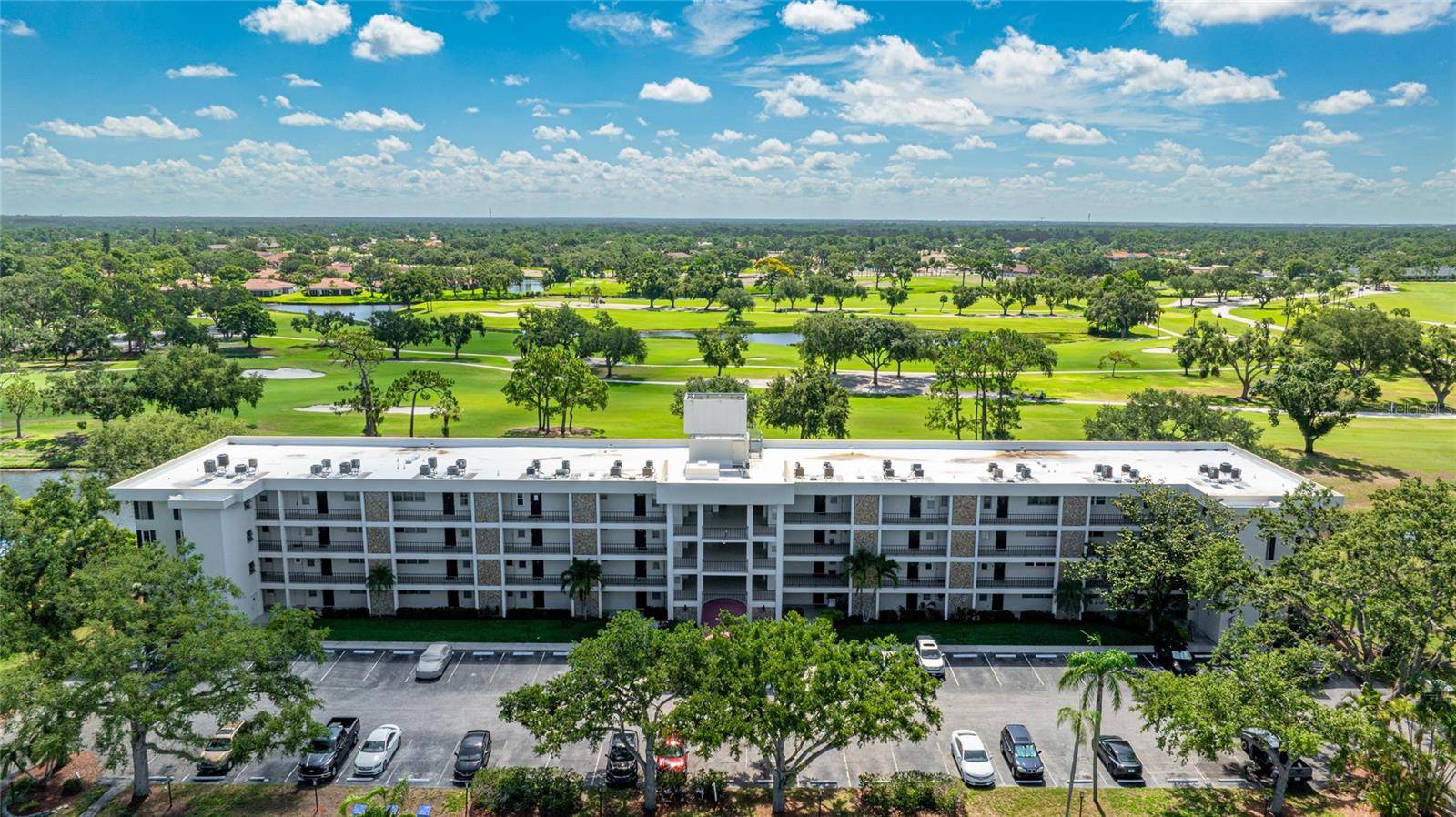Sarasota, FL 34243,7461 W COUNTRY CLUB DR N #206