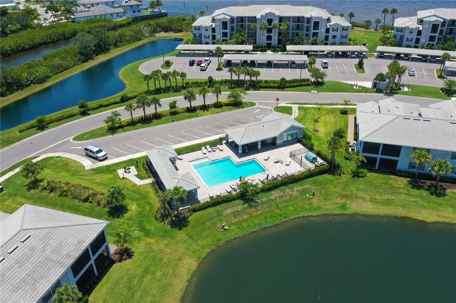 Bradenton, FL 34208,850 TIDEWATER SHORES LOOP #102