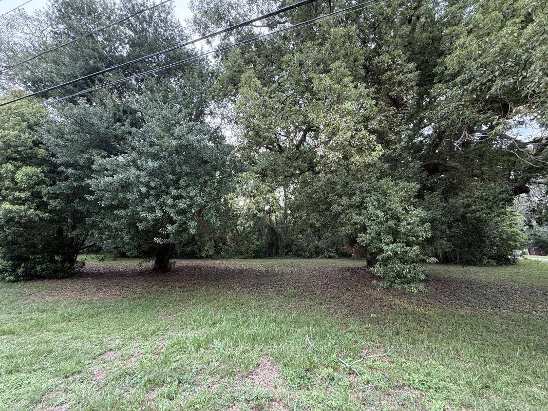 Altamonte Springs, FL 32714,472 FOREST LAKE DR