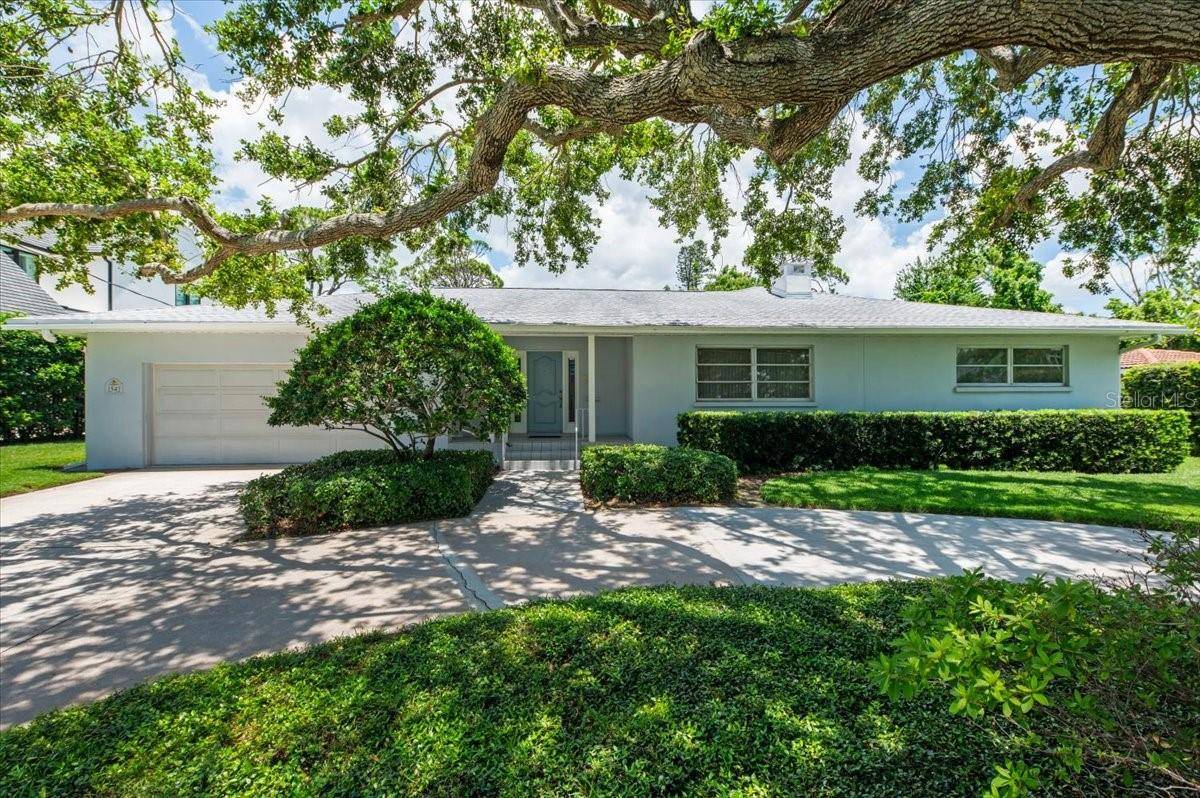 Sarasota, FL 34239,1541 FLOWER DR