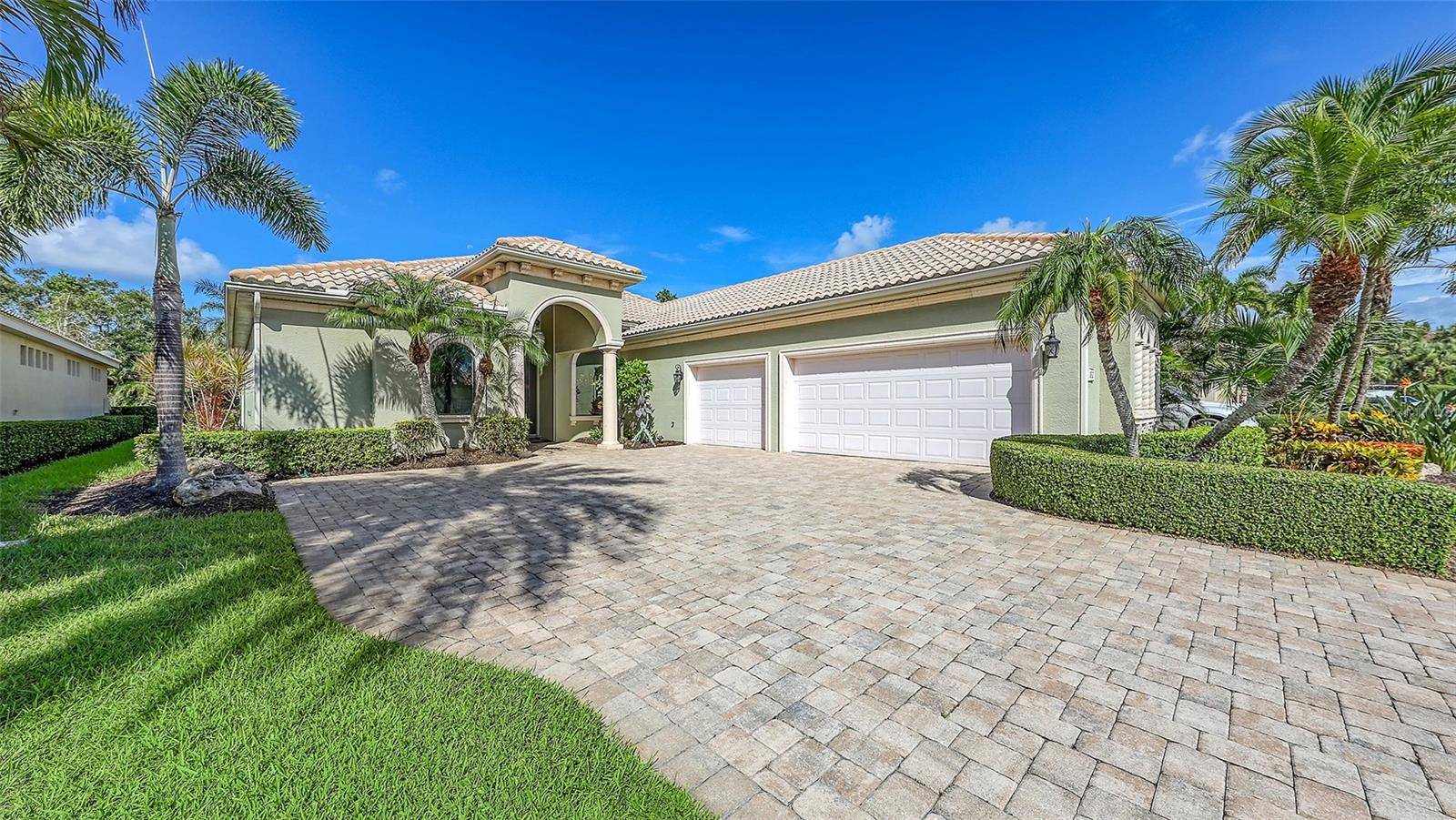 Sarasota, FL 34238,8832 ENCLAVE CT