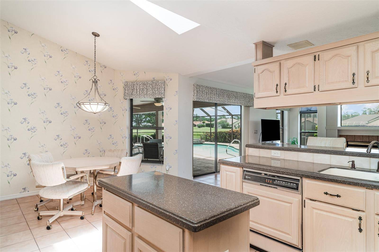 Bradenton, FL 34203,4330 PRESIDENTIAL AVENUE CIR E