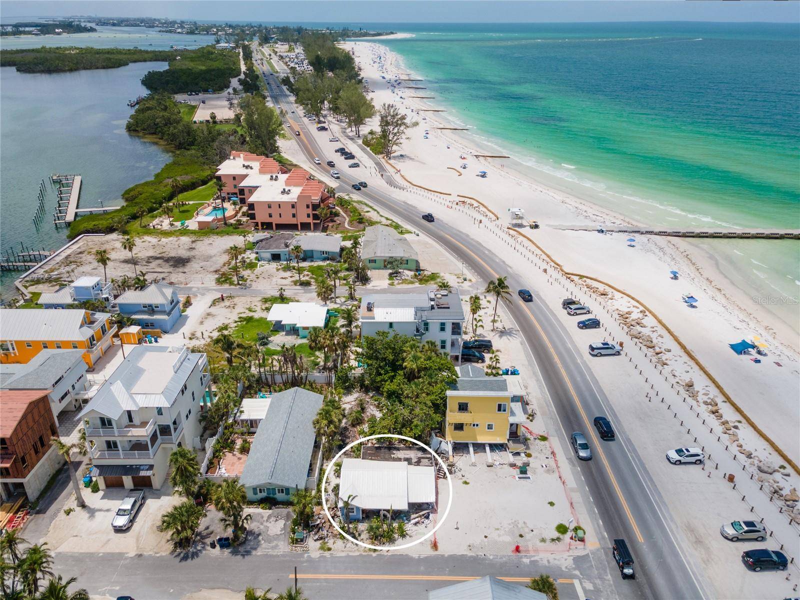 Bradenton Beach, FL 34217,103 12TH ST S