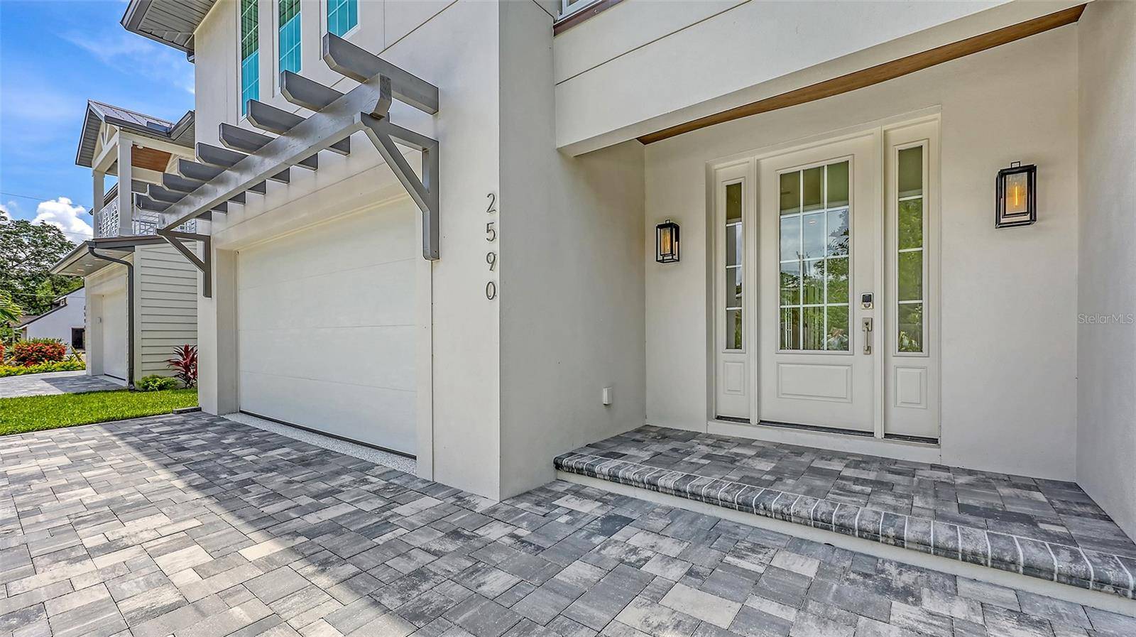 Sarasota, FL 34239,2590 FLOYD ST