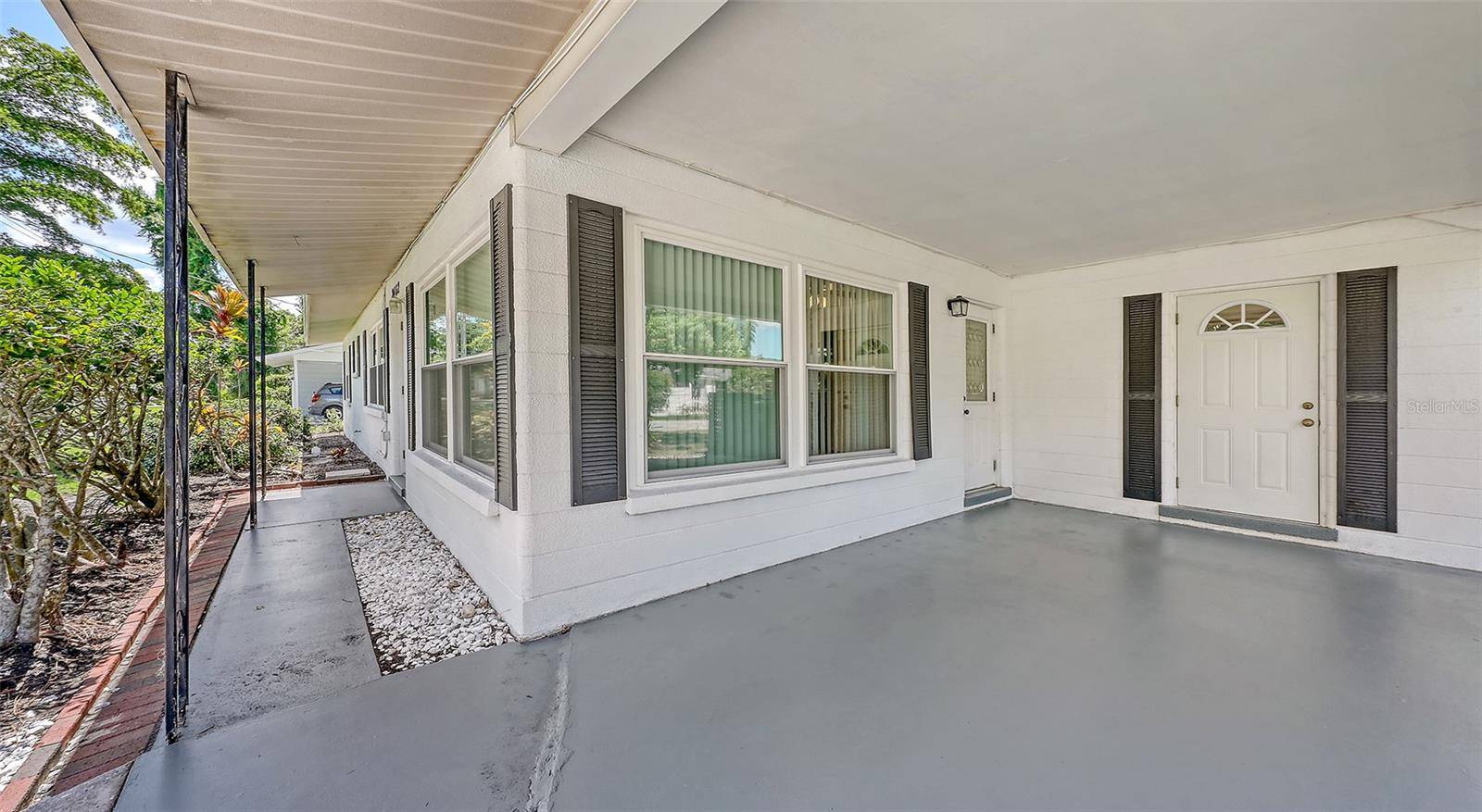Sarasota, FL 34239,2462 HYDE PARK ST