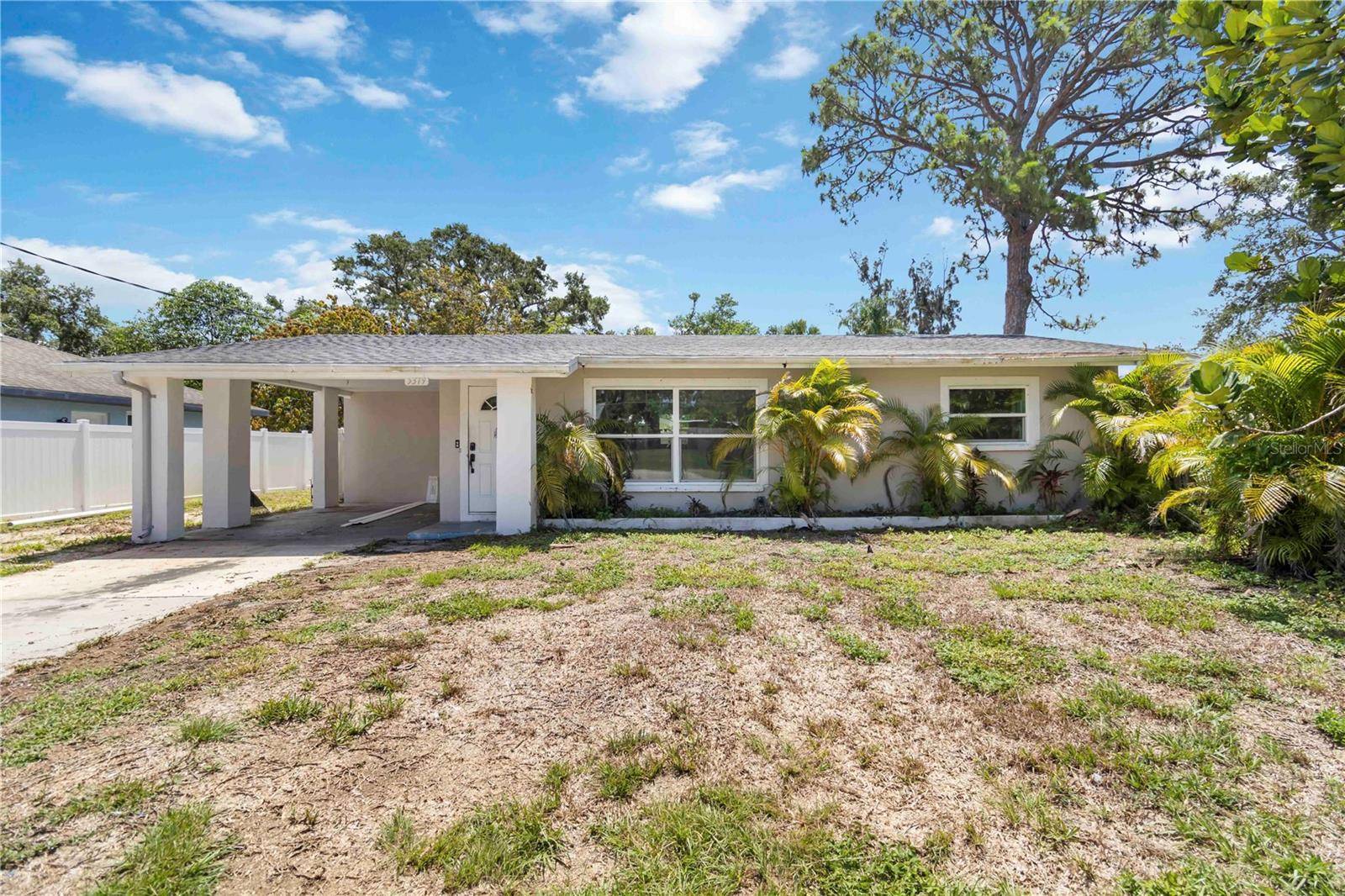 Bradenton, FL 34207,5319 24TH ST W