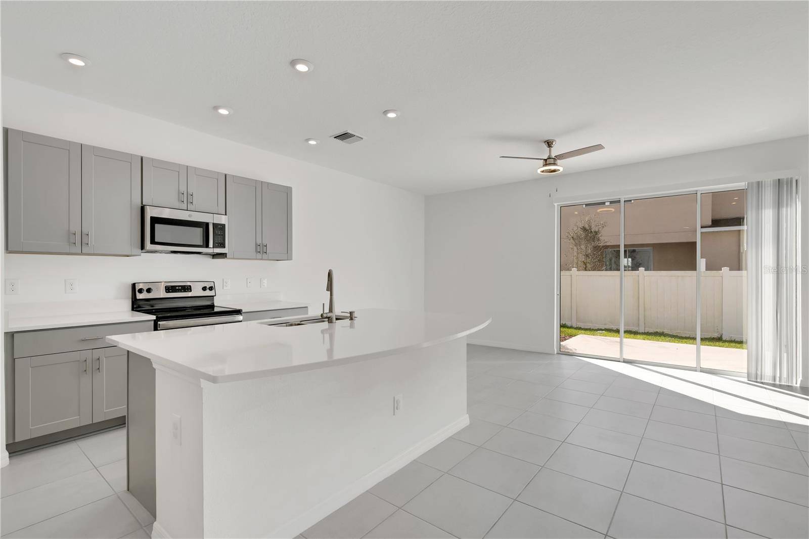 Palmetto, FL 34221,6313 WILLOWSIDE ST