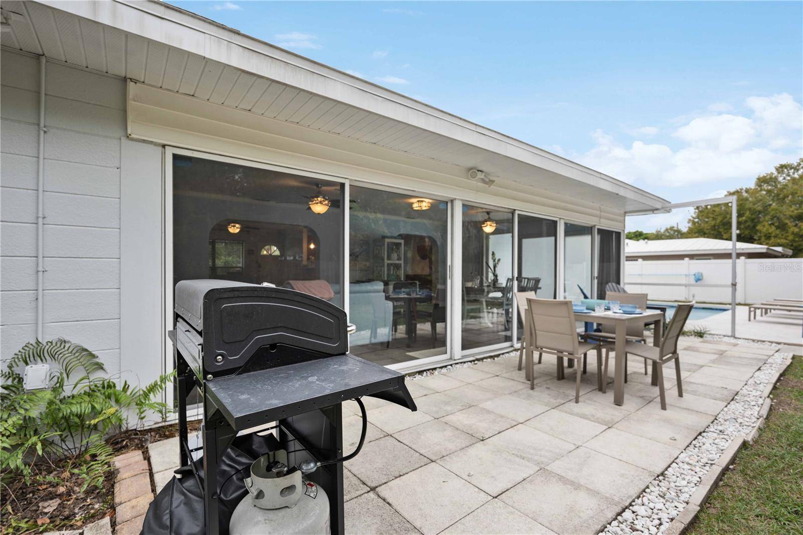 Sarasota, FL 34239,2425 CLEMATIS ST